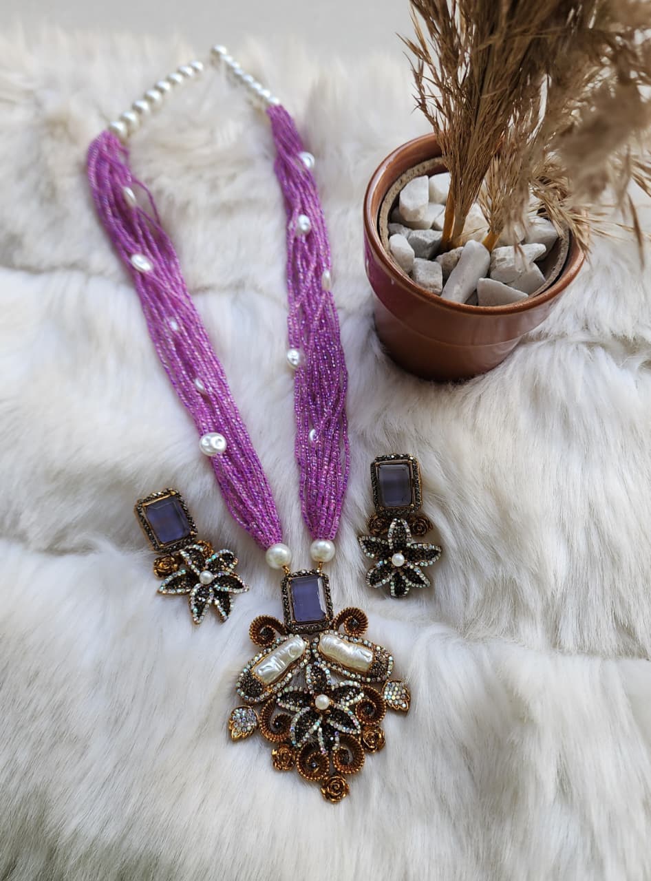 Handmade stone with mother pearl pandent maala set