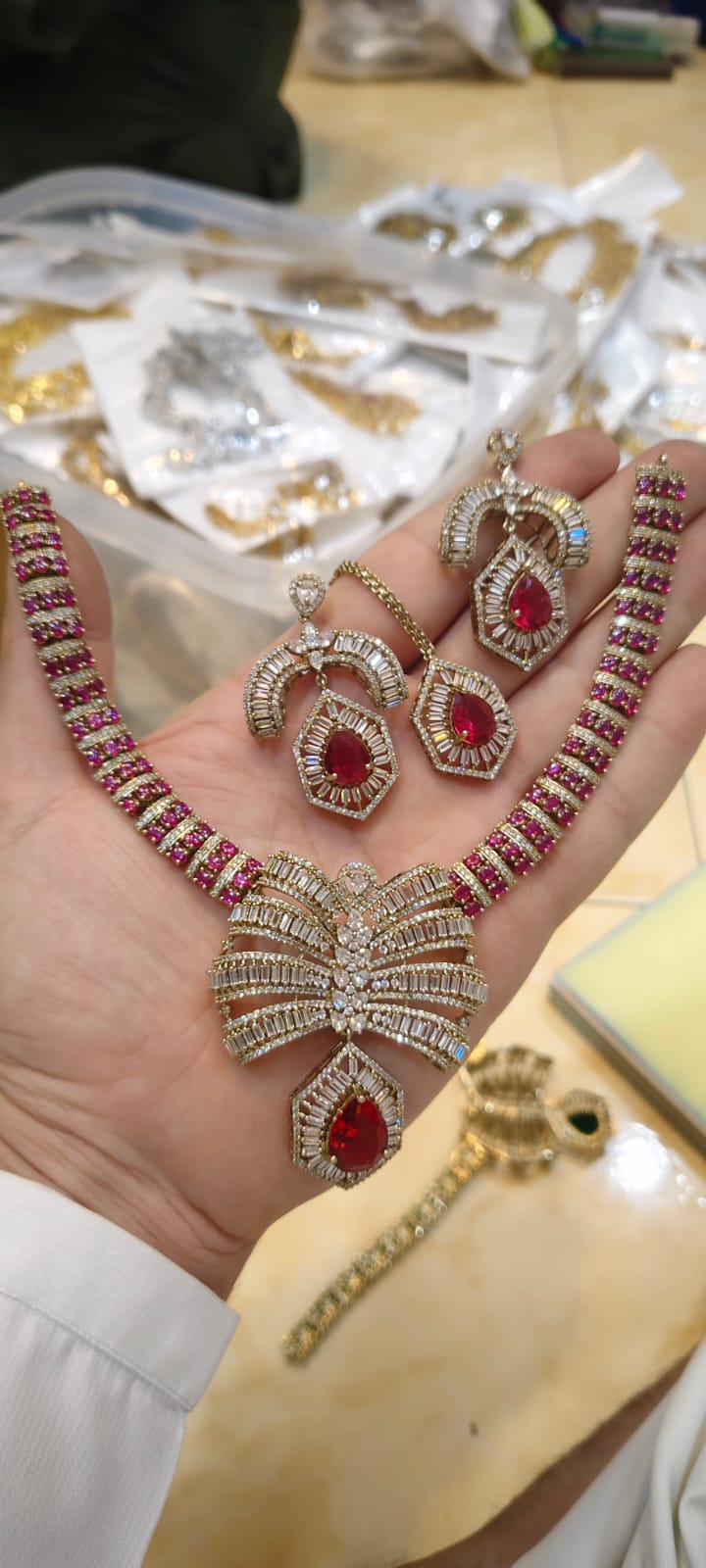 Zircon necklace sets