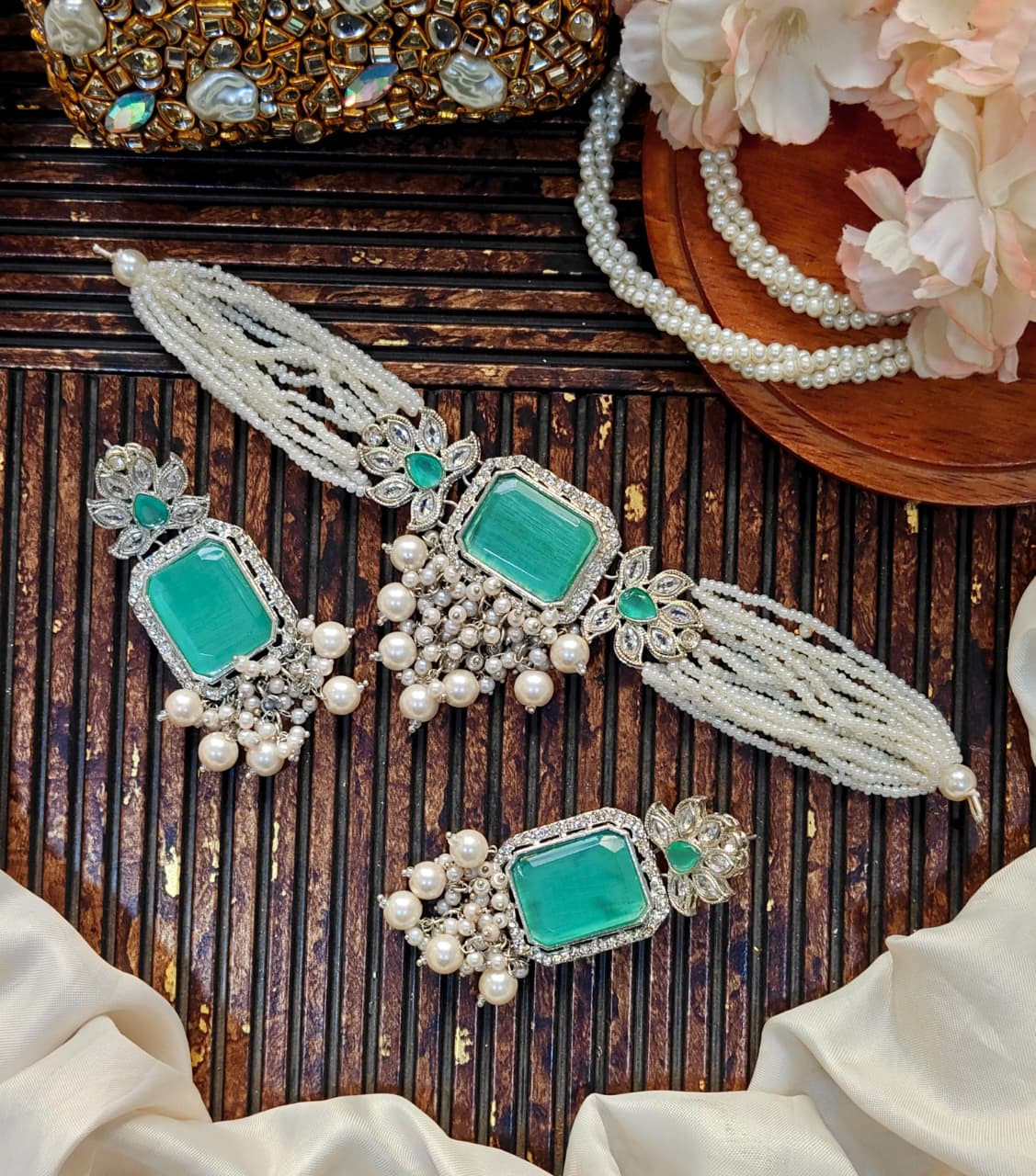 Beautiful Zarqoon stone Egyption style  Trendi Choker