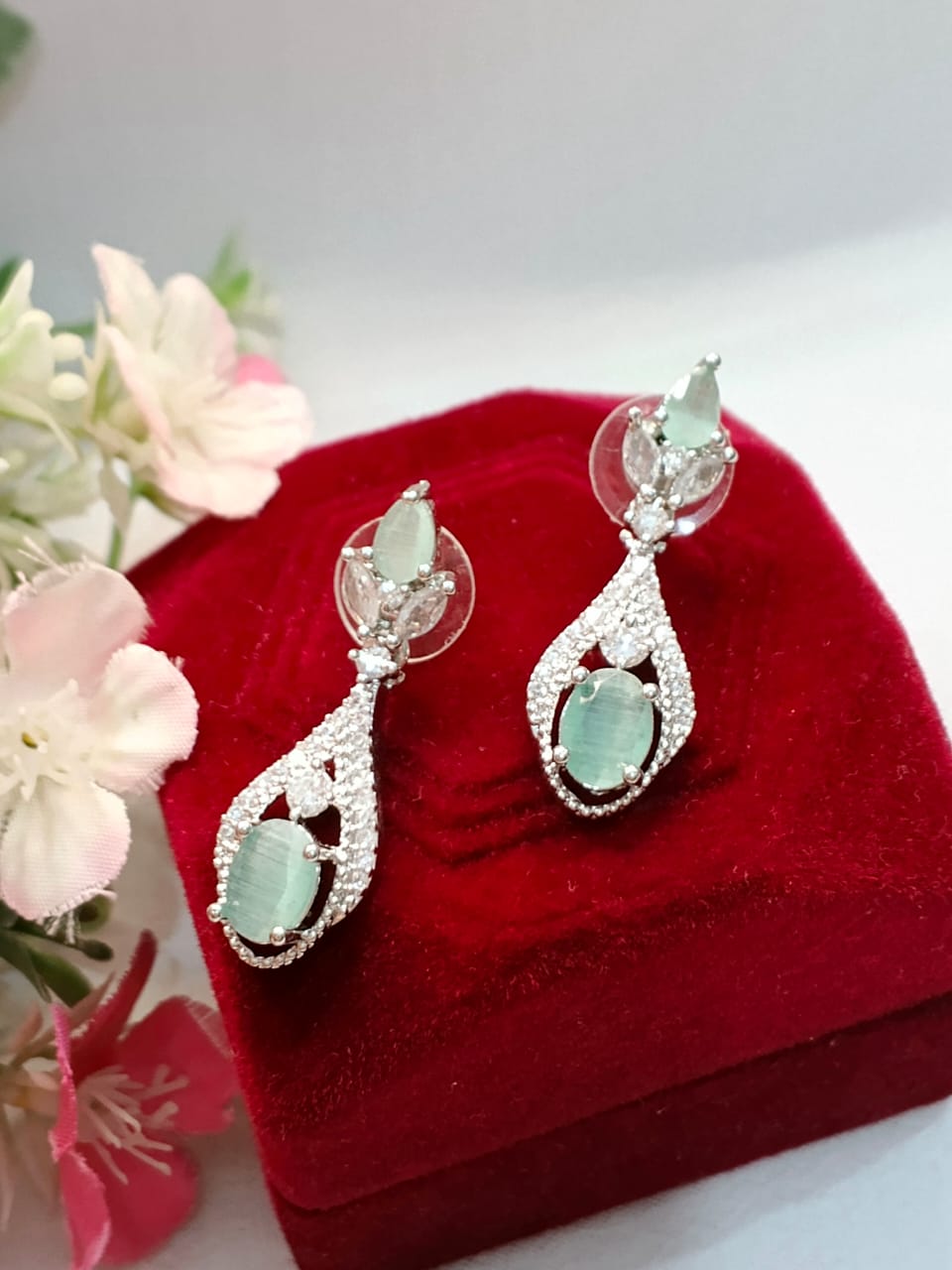 Earrings zircon