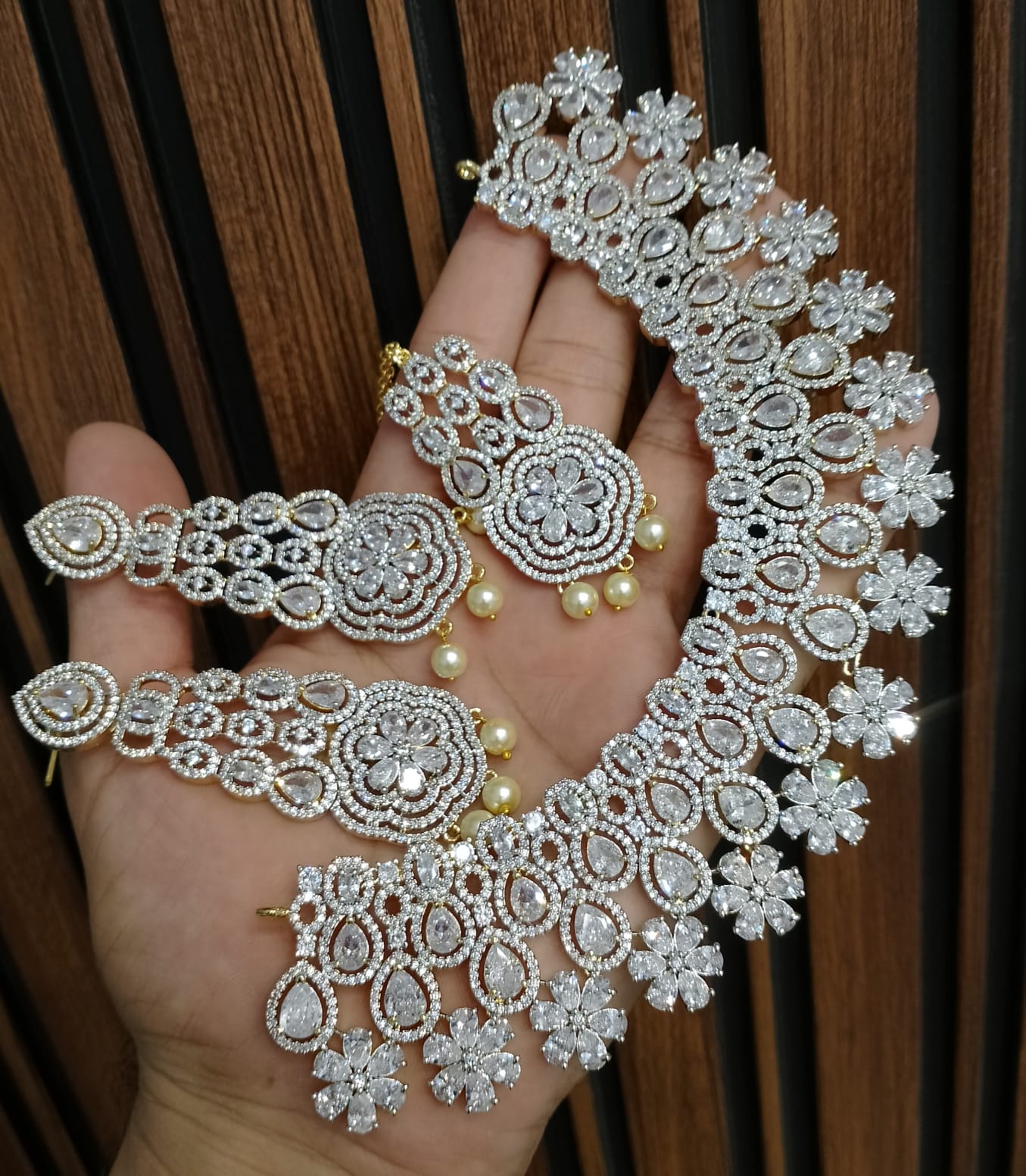 Zircon necklace set