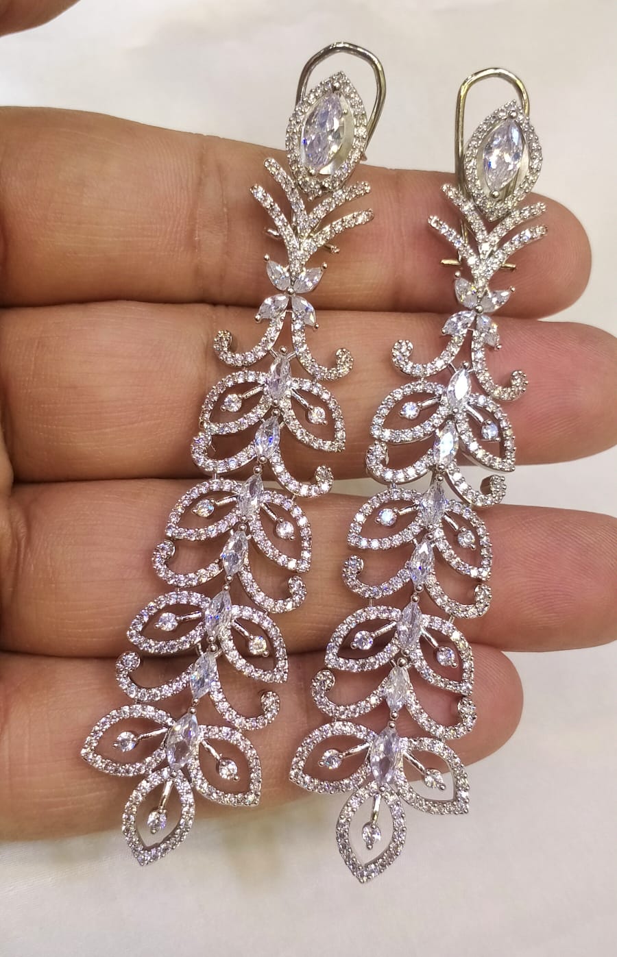 Long zircon earrings