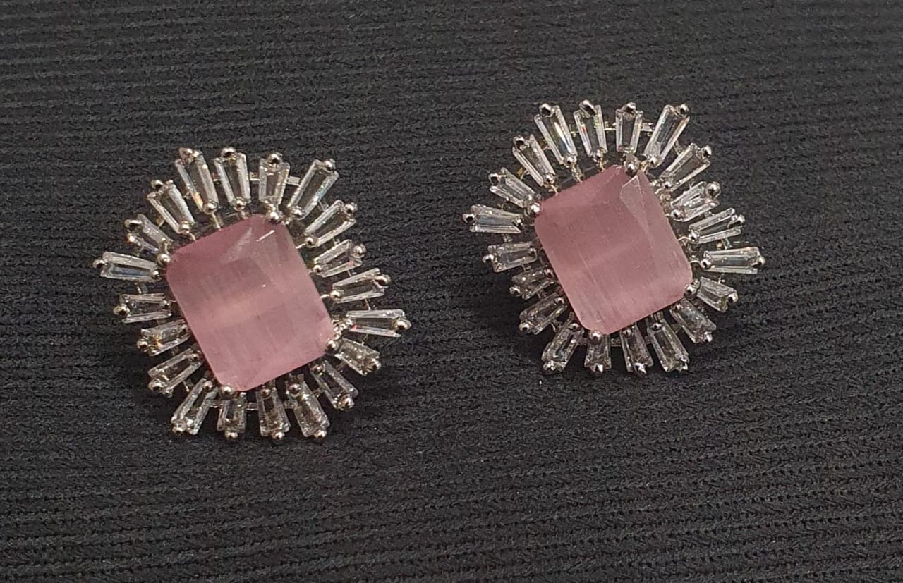 Tops studs earrings