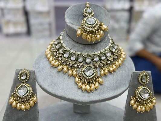 Kundan sets