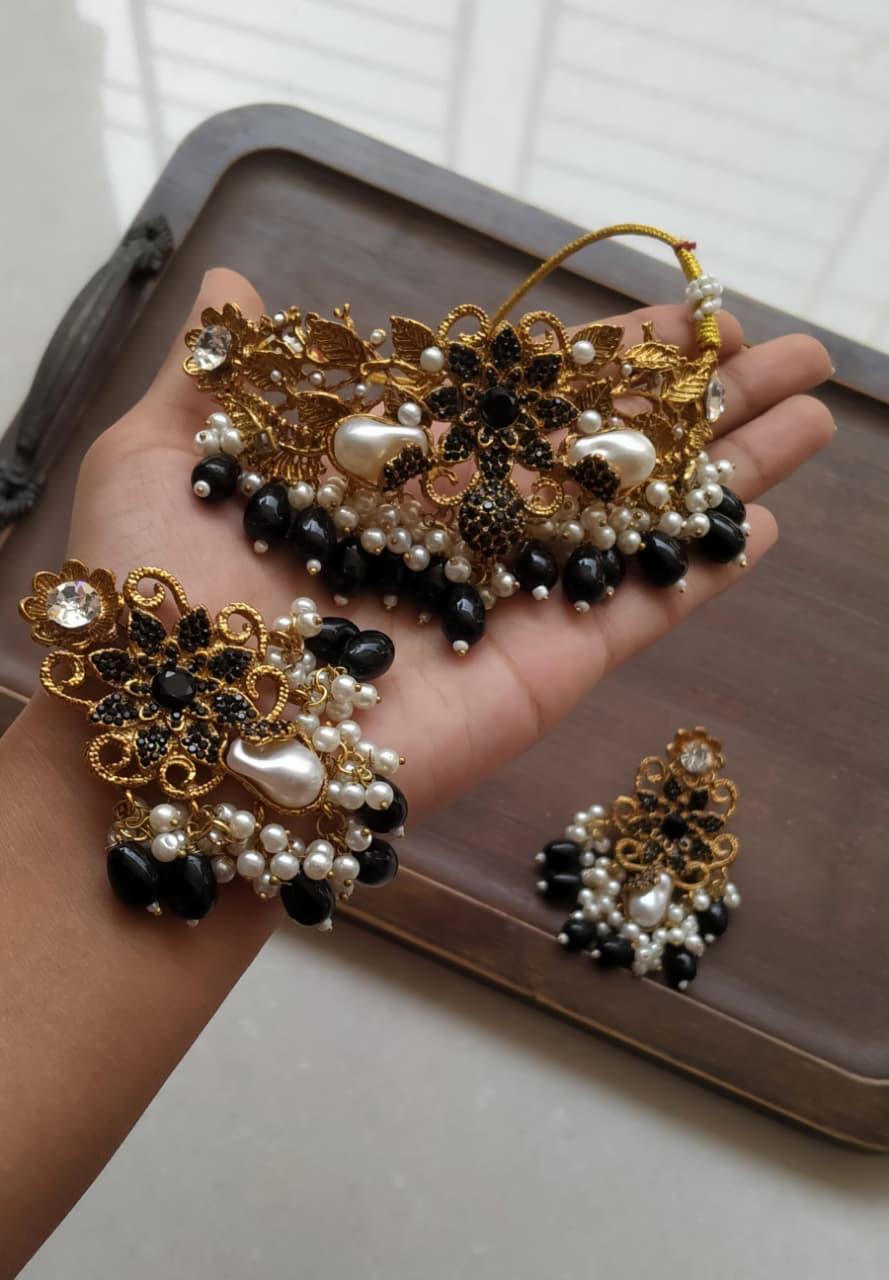 Handmade stone with mother pearl chokkar set💖