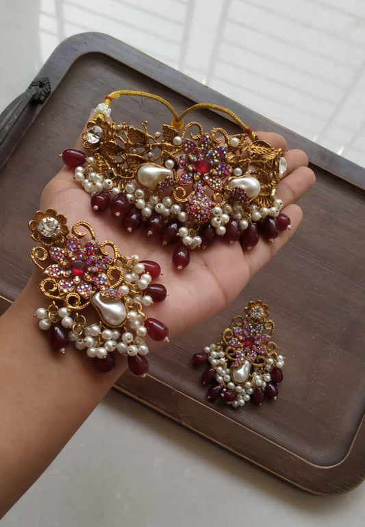 Handmade stone with mother pearl chokkar set💖
