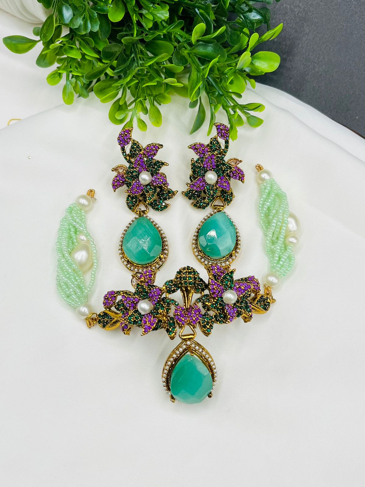 Beautiful Mini Choker