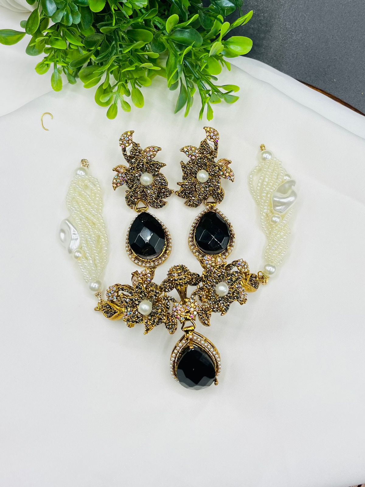 Beautiful Mini Choker