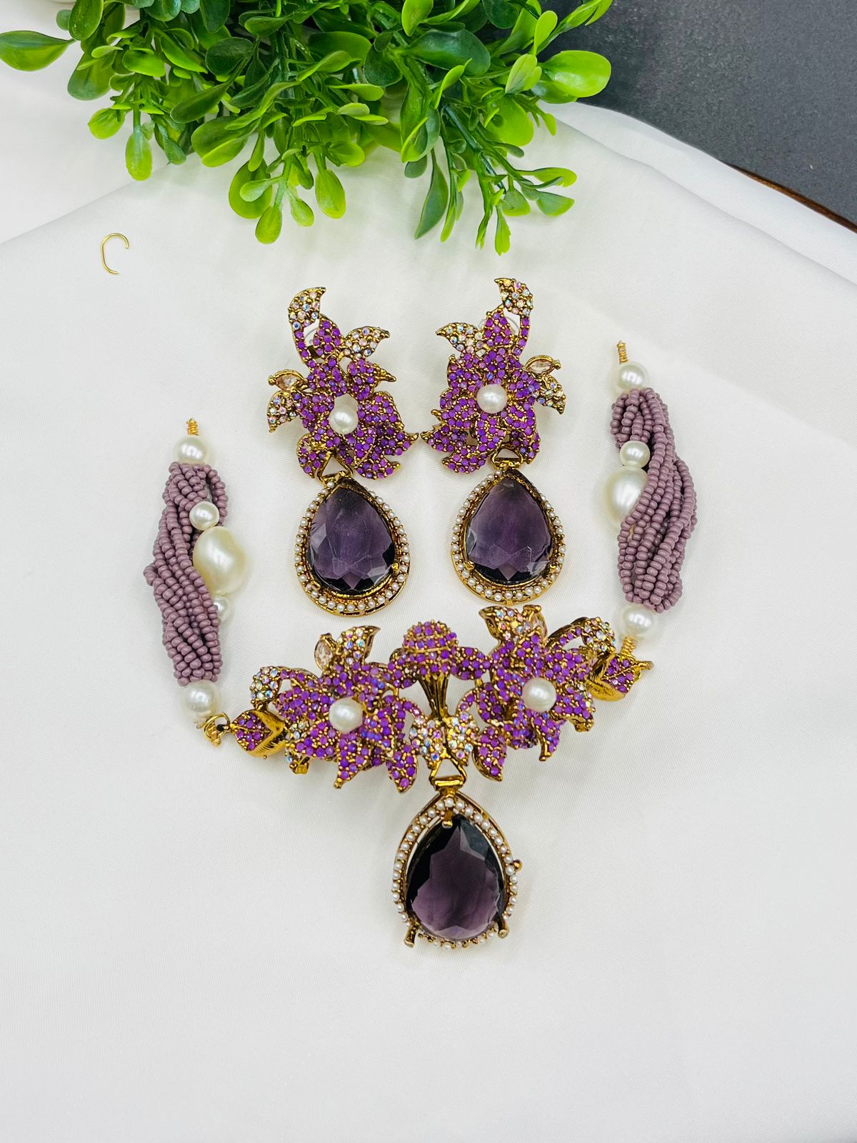 Beautiful Mini Choker