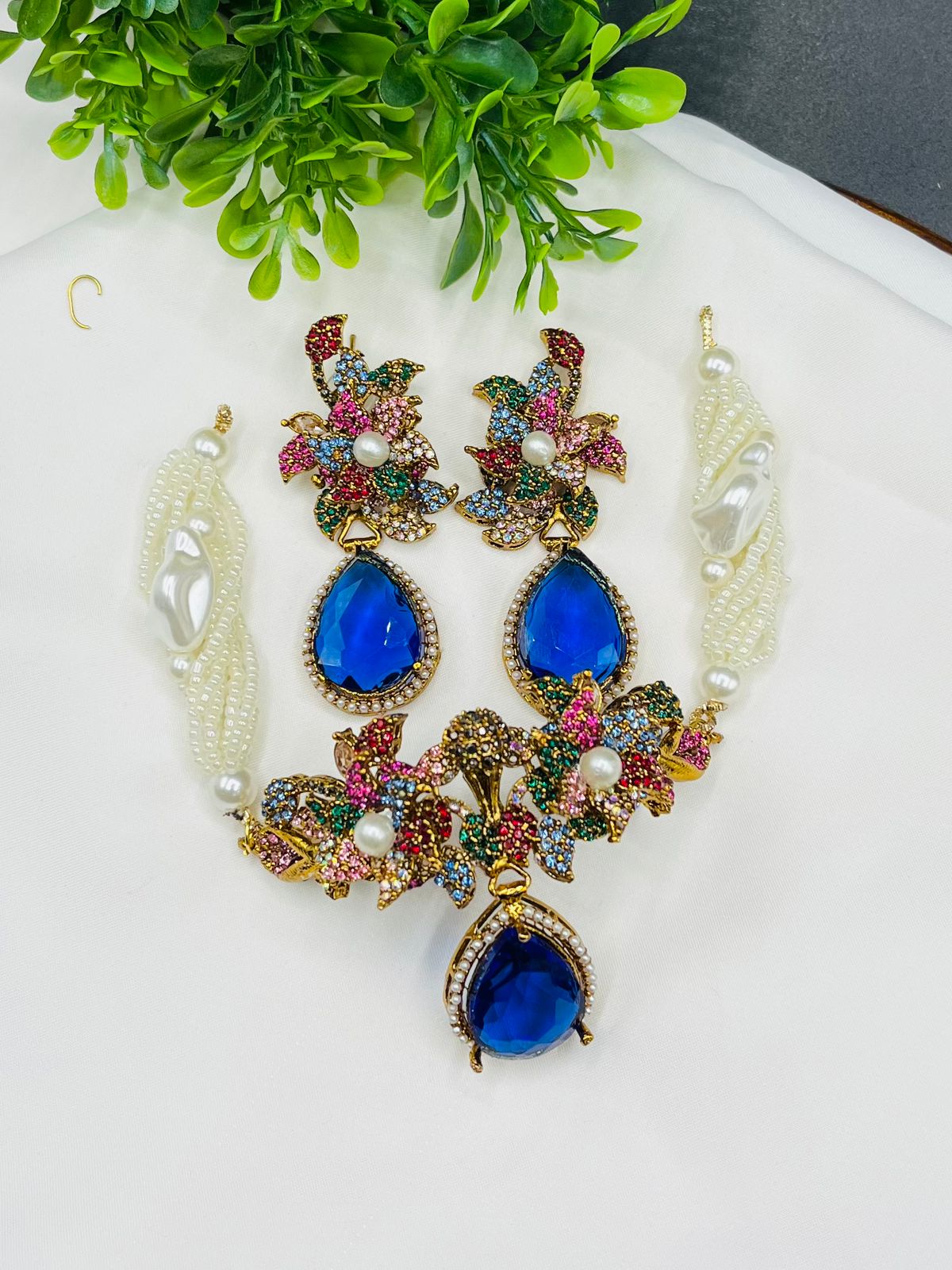 Beautiful Mini Choker