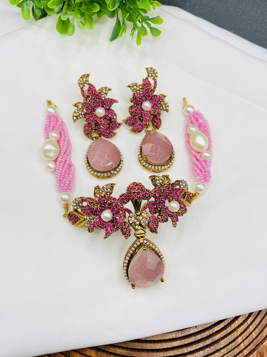 Beautiful Mini Choker