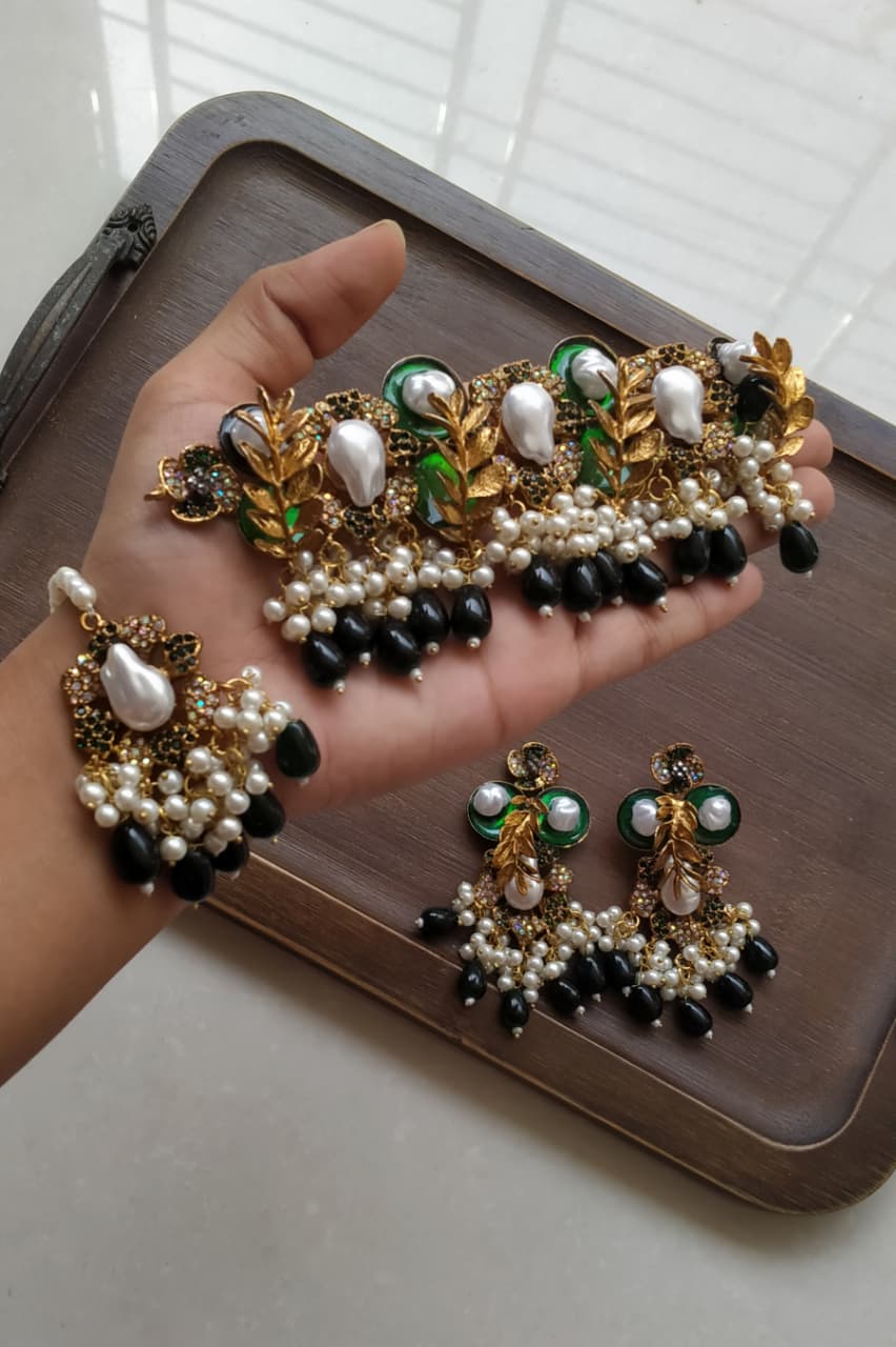 *Handmade turkish work with mother pearl chokkar set💕💓👌🏻