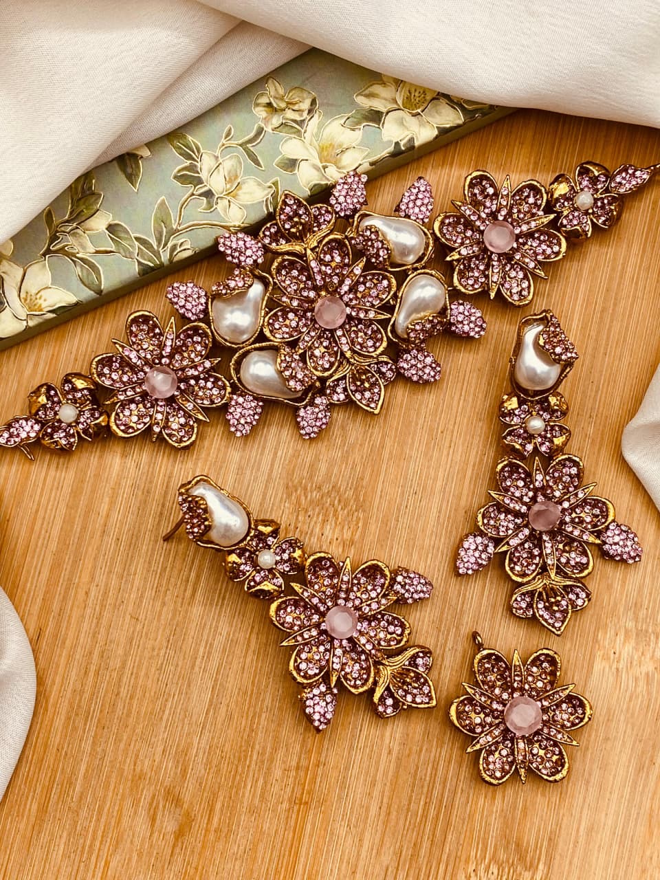 Beautiful Turkish chokers set