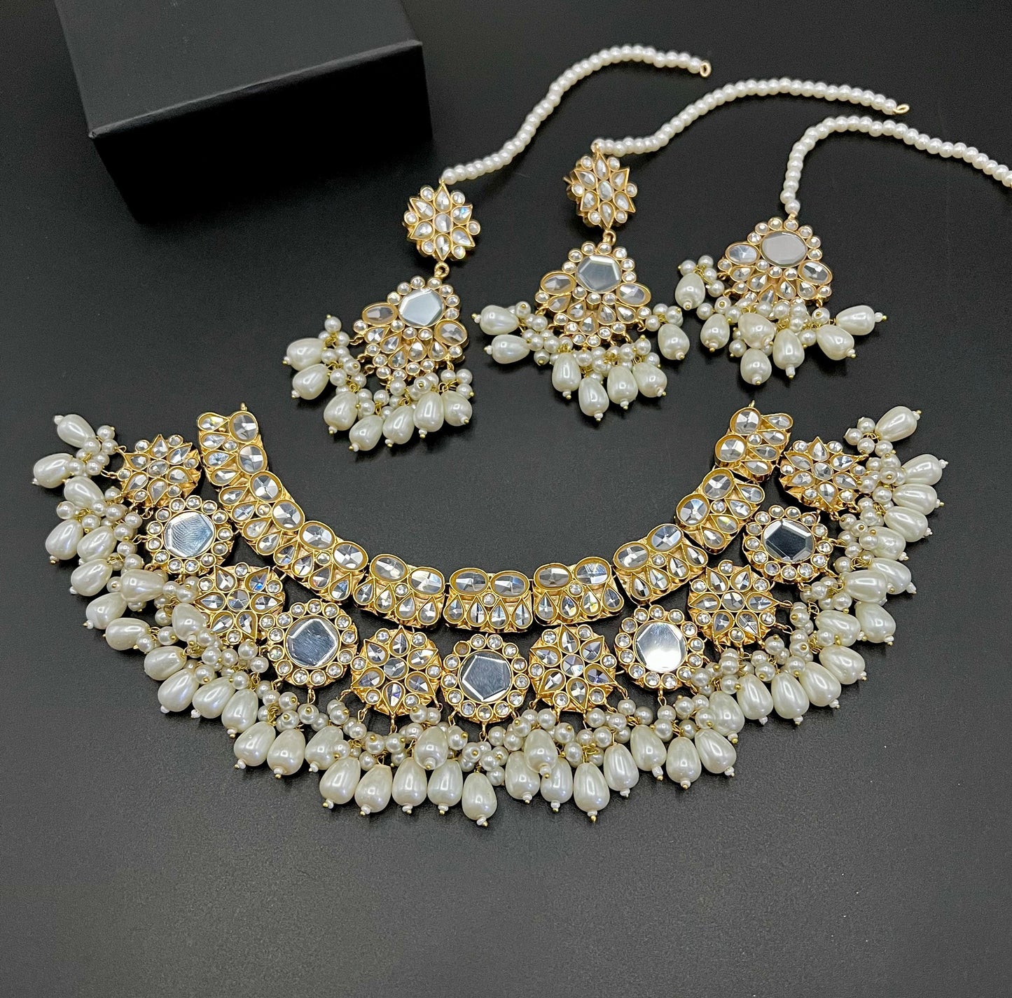 Kundan sets