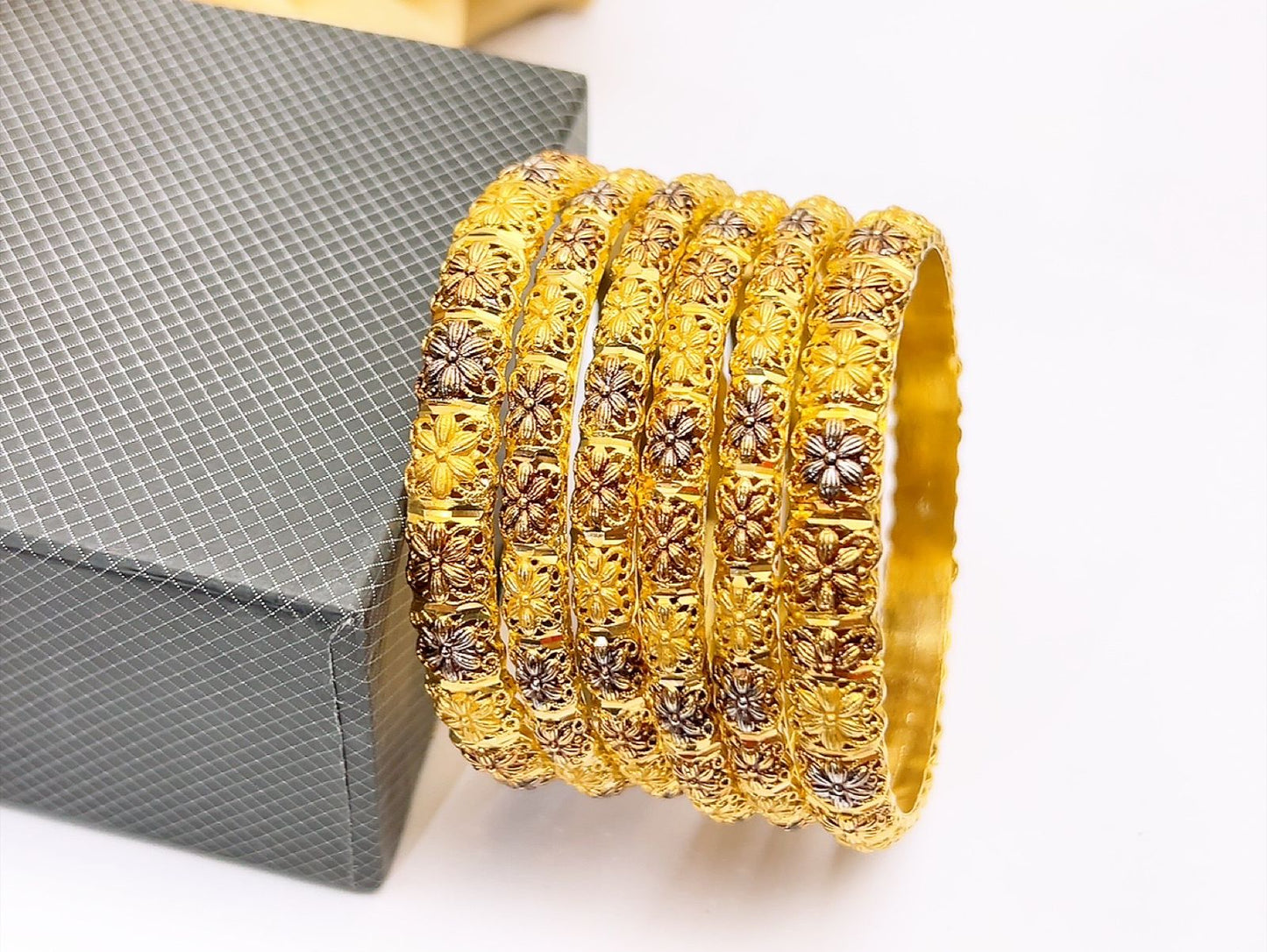 Gold plated 6 bangles in fine quality