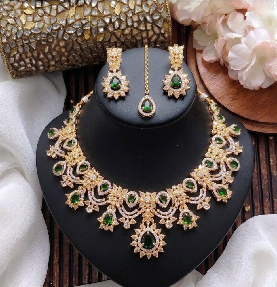 Beautiful Indian A.D(1) Carad- zarcon Bigshow Set Earings  with Tika