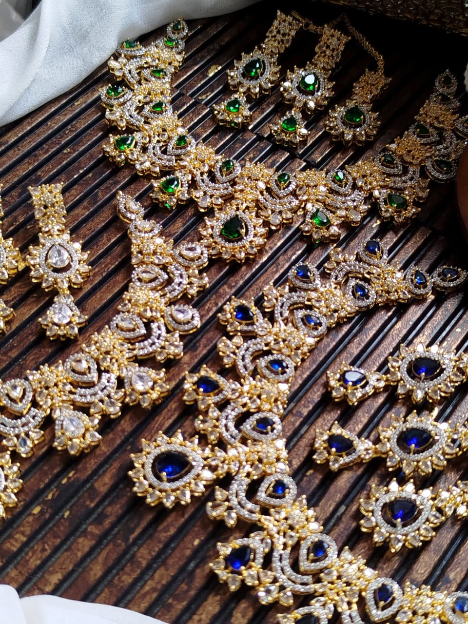 Beautiful Indian A.D(1) Carad- zarcon Bigshow Set Earings  with Tika