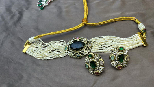 Choket multi coloured with white poth