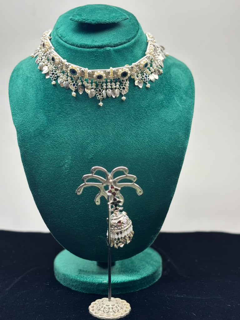 Silver sterling set with traditional balas