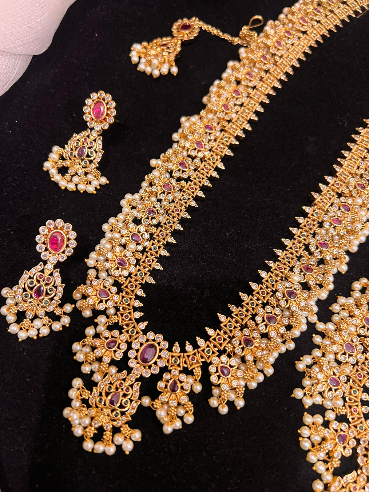 Double mala necklace haar