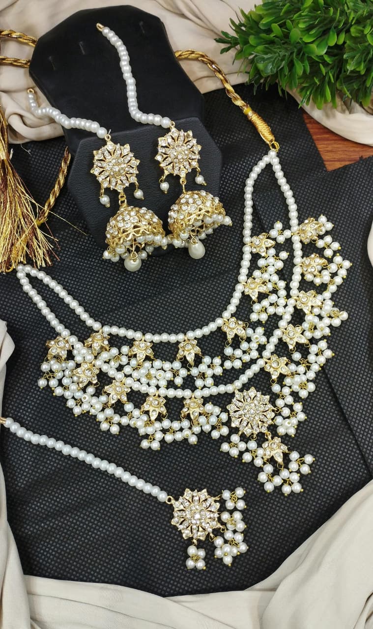 Noratan double line set with jhumki and tika
