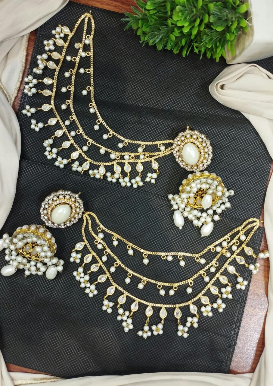 Jhumki with 3 line kundan Kan chain sahare