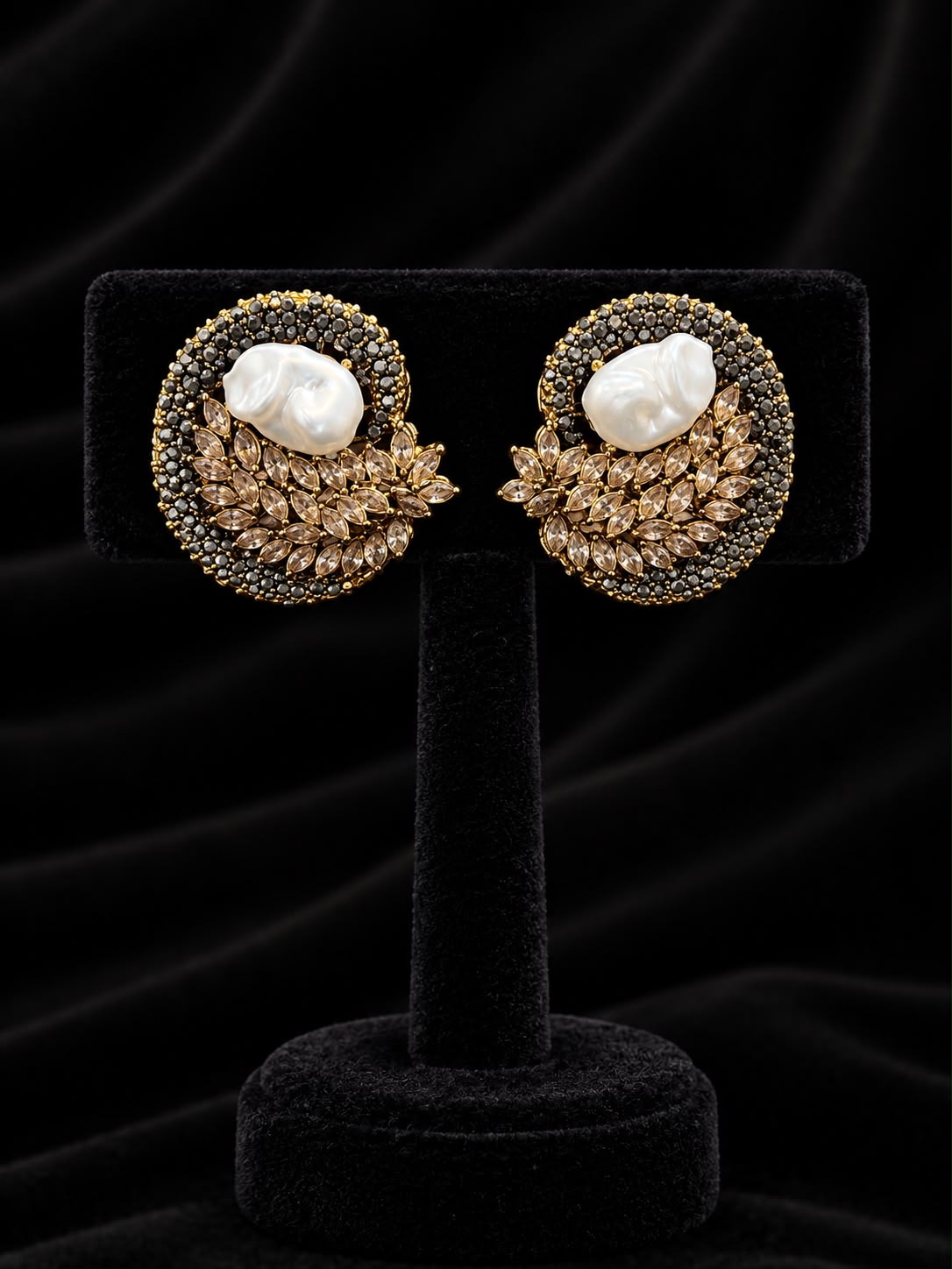 Earrings tops