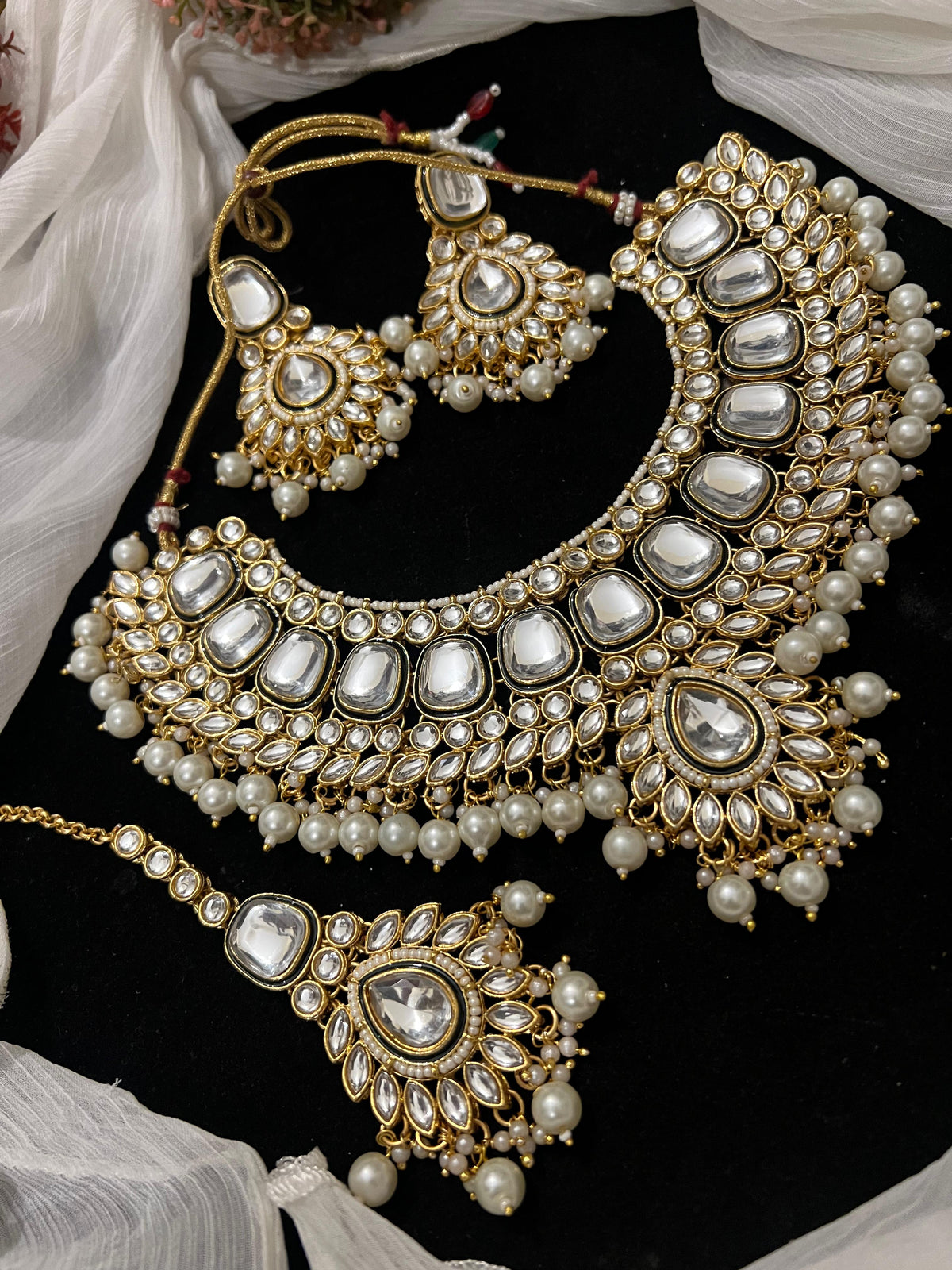 Sheesh kundan sets