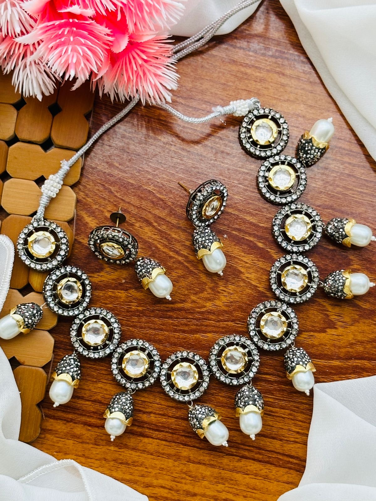 *Victorian Polish Kundan Necklace Sets*