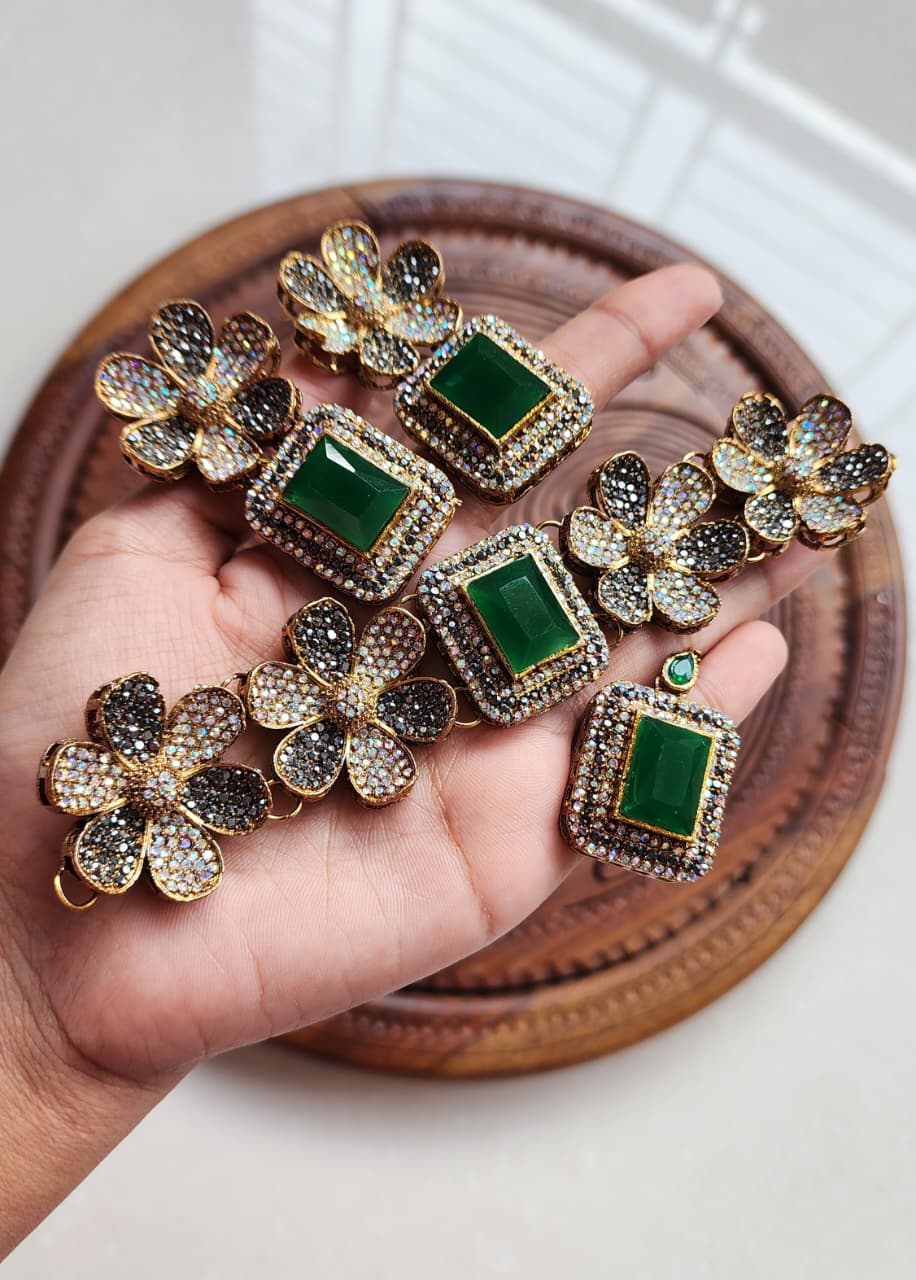 Designer collection Premium quality stone turkish chokkar set
