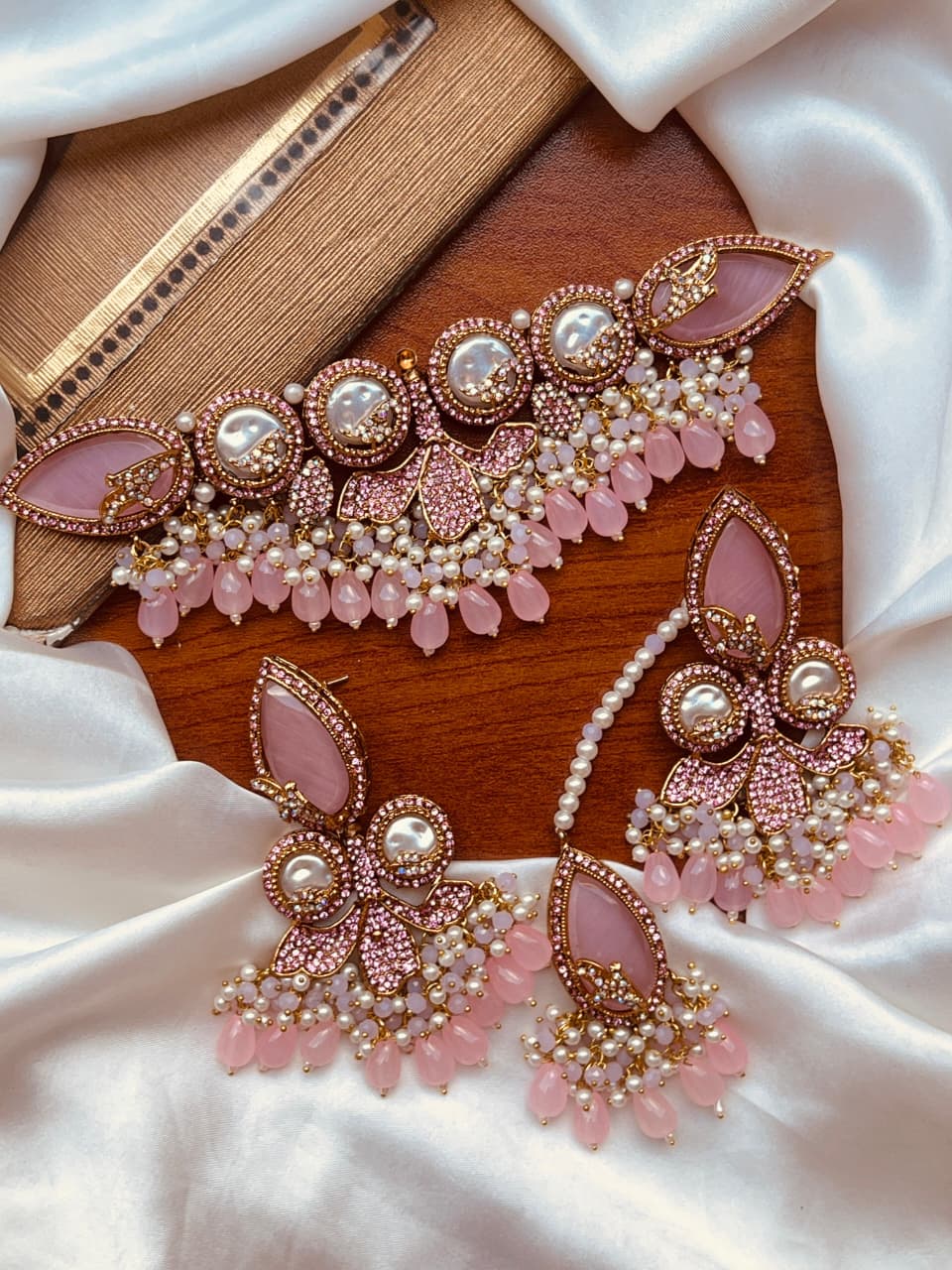 Elevate your style with stunning women’s jewelry Beautiful Turkish choker set