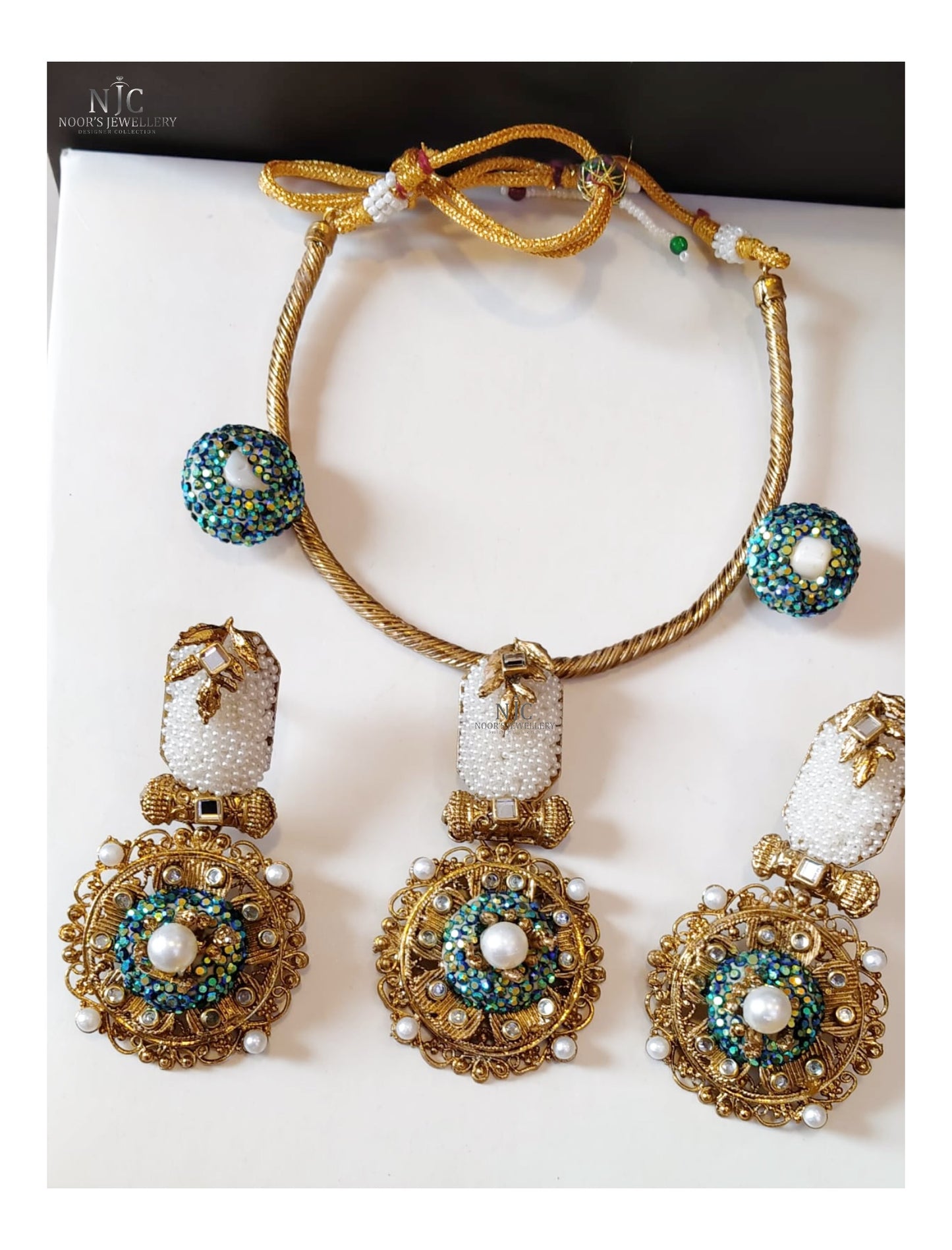 Turkish Handmade Crush Ball Necklace and Earrings Set