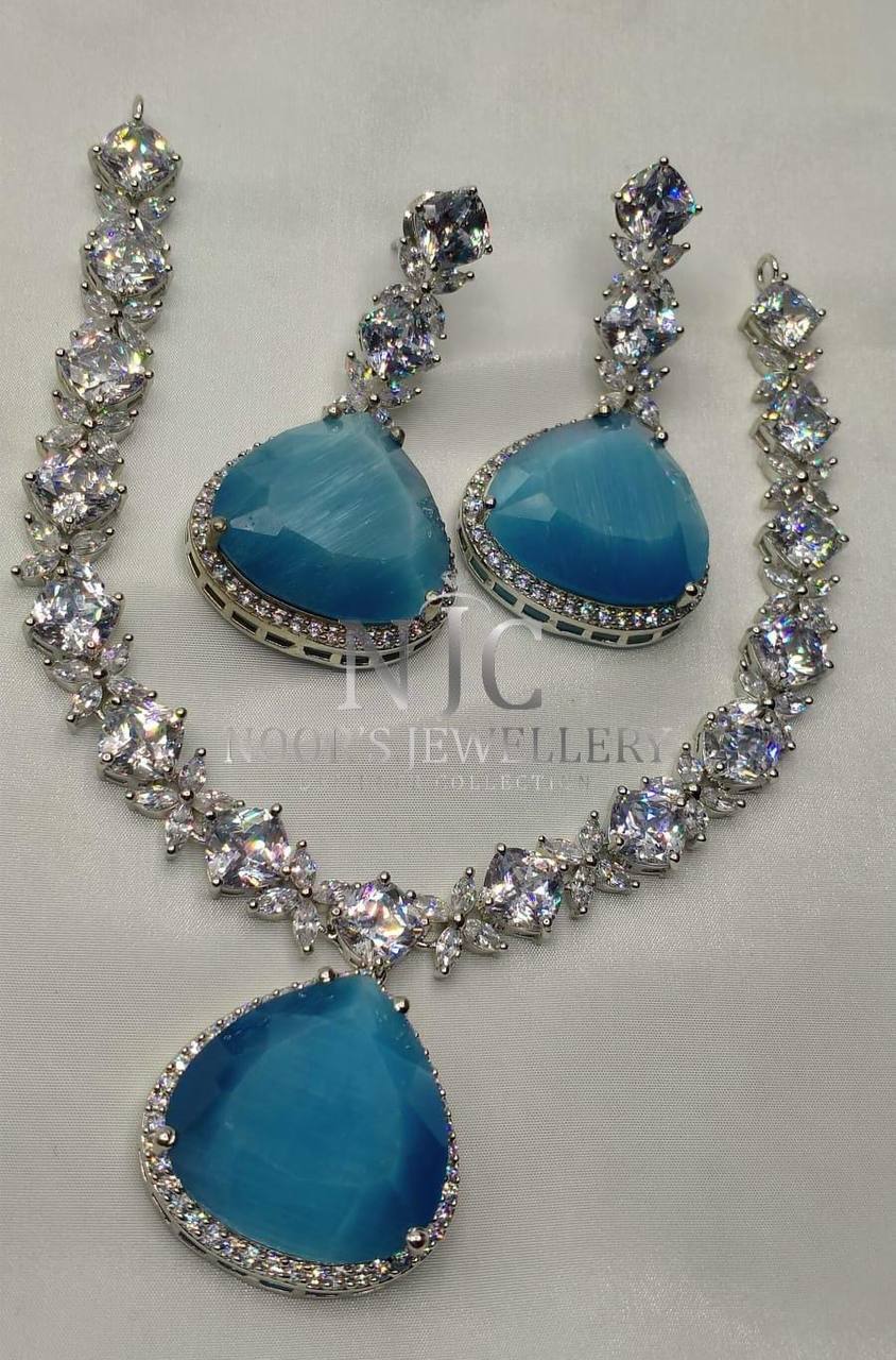 Elegant Zircon Locket Necklace Sets with Earrings