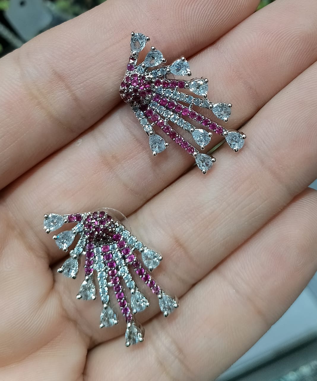 Earrings tops