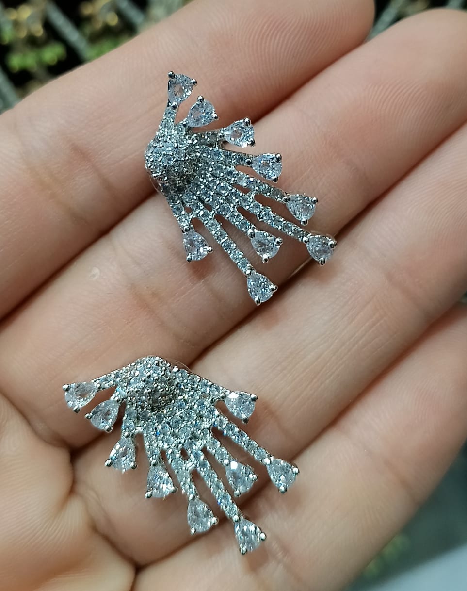 Earrings tops